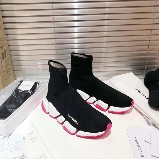 Balenciaga Speed Trainer negro blanco rosa zapatillas lifestyle 3