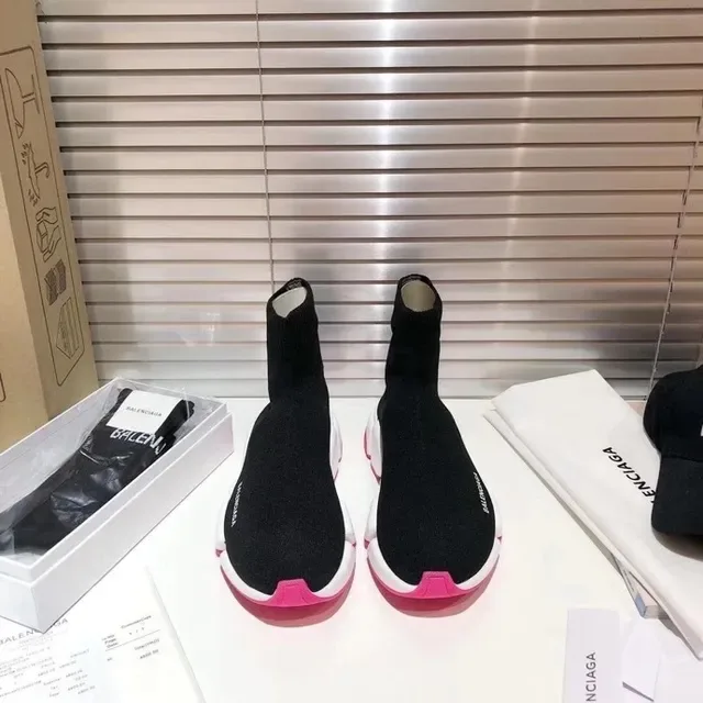 Balenciaga Speed Trainer negro blanco rosa zapatillas lifestyle 4