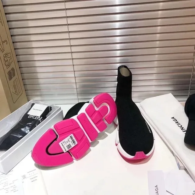 Balenciaga Speed Trainer negro blanco rosa zapatillas lifestyle 8