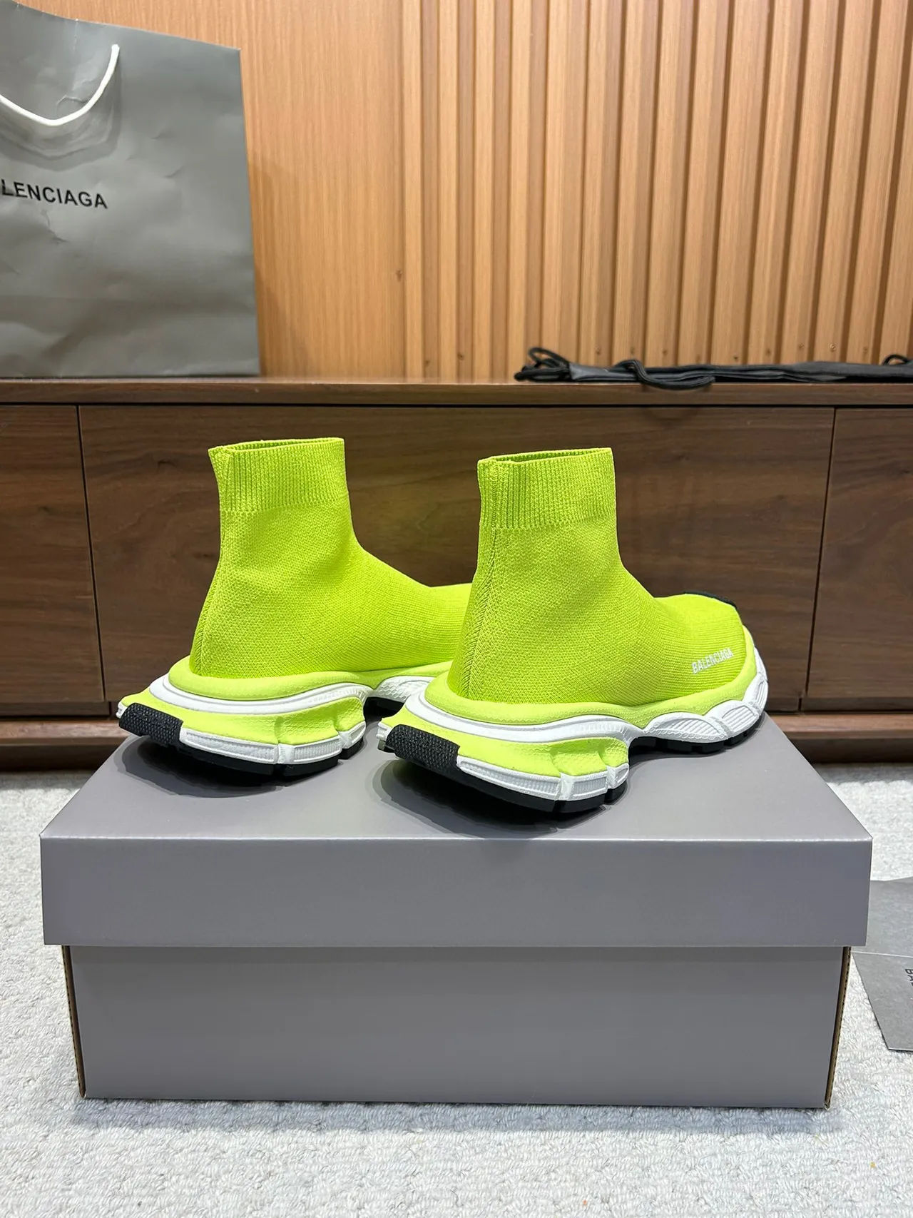 Balenciaga Speed Trainer Neon Lime 生活方式运动鞋 8