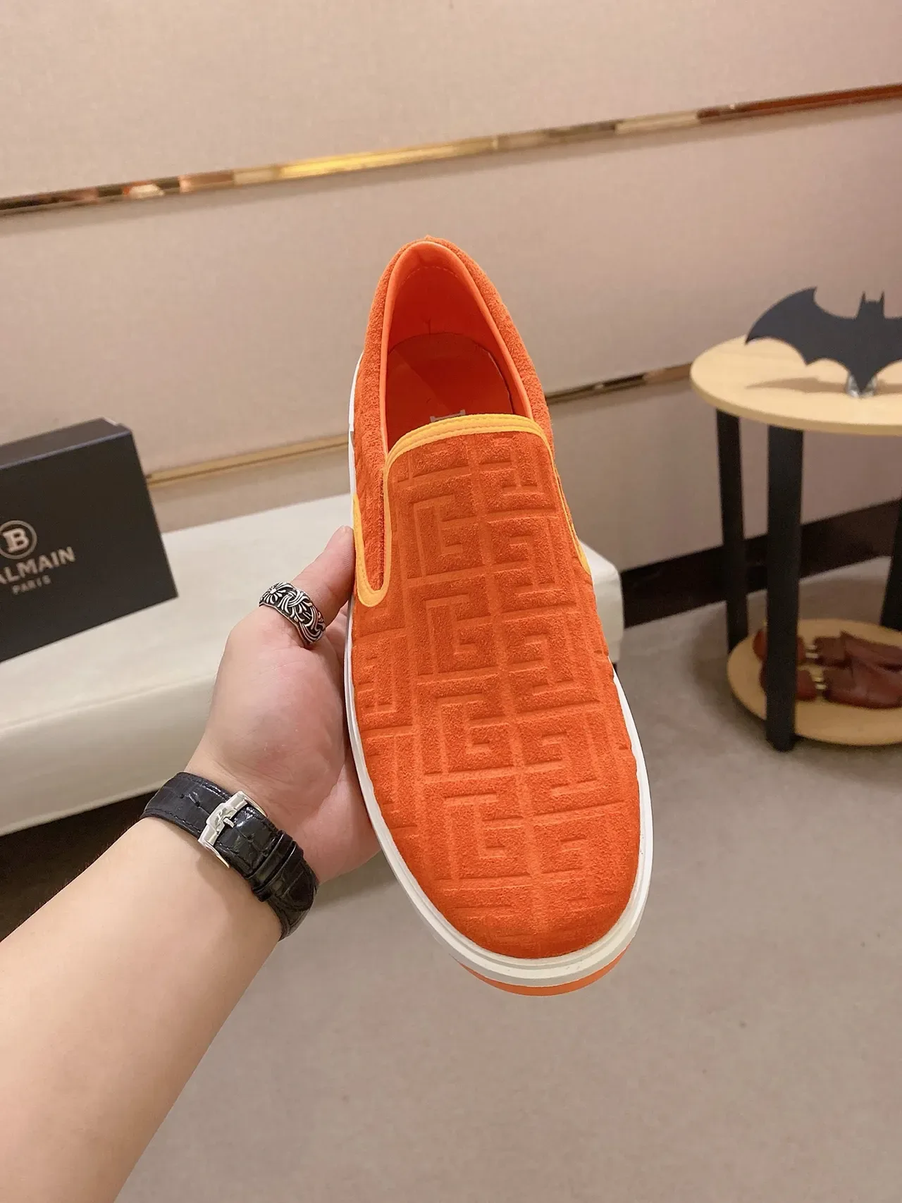 Balenciaga Speed Trainer नारंगी एंबॉस्ड मोनोग्राम स्लिप-ऑन लाइफस्टाइल स्नीकर 5