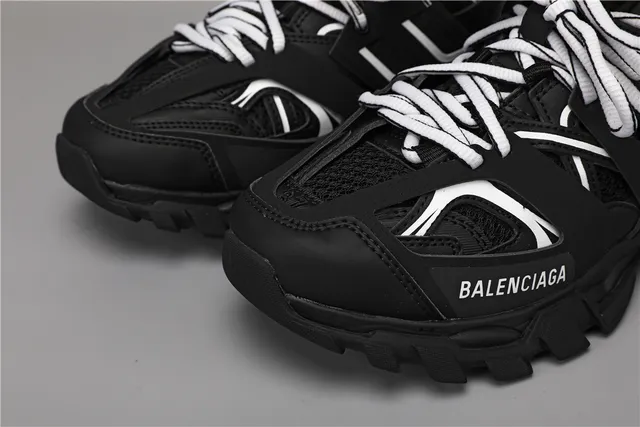 Balenciaga Track Sneaker zapatillas negras y blancas chunky 4