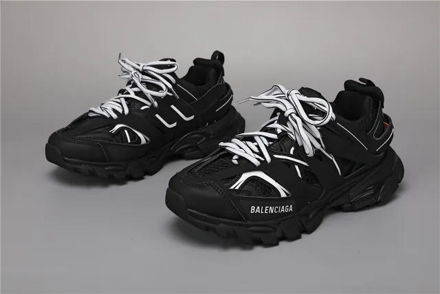 Balenciaga Track Sneaker zapatillas negras y blancas chunky 5