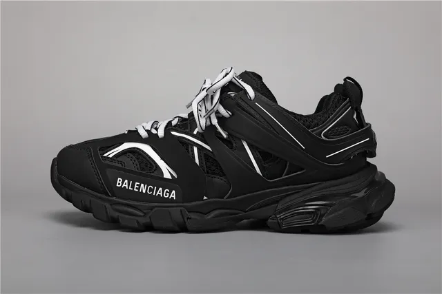 Balenciaga Track Sneaker zapatillas negras y blancas chunky 9