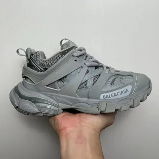 Balenciaga Track Trainer एक रंग का ग्रे चंकी स्नीकर