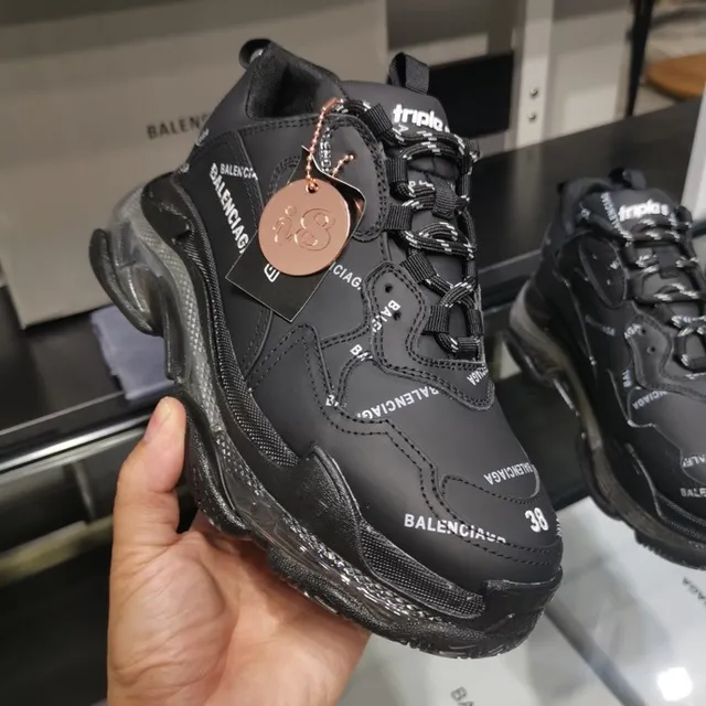 Balenciaga Triple S 黑色厚底运动鞋 6