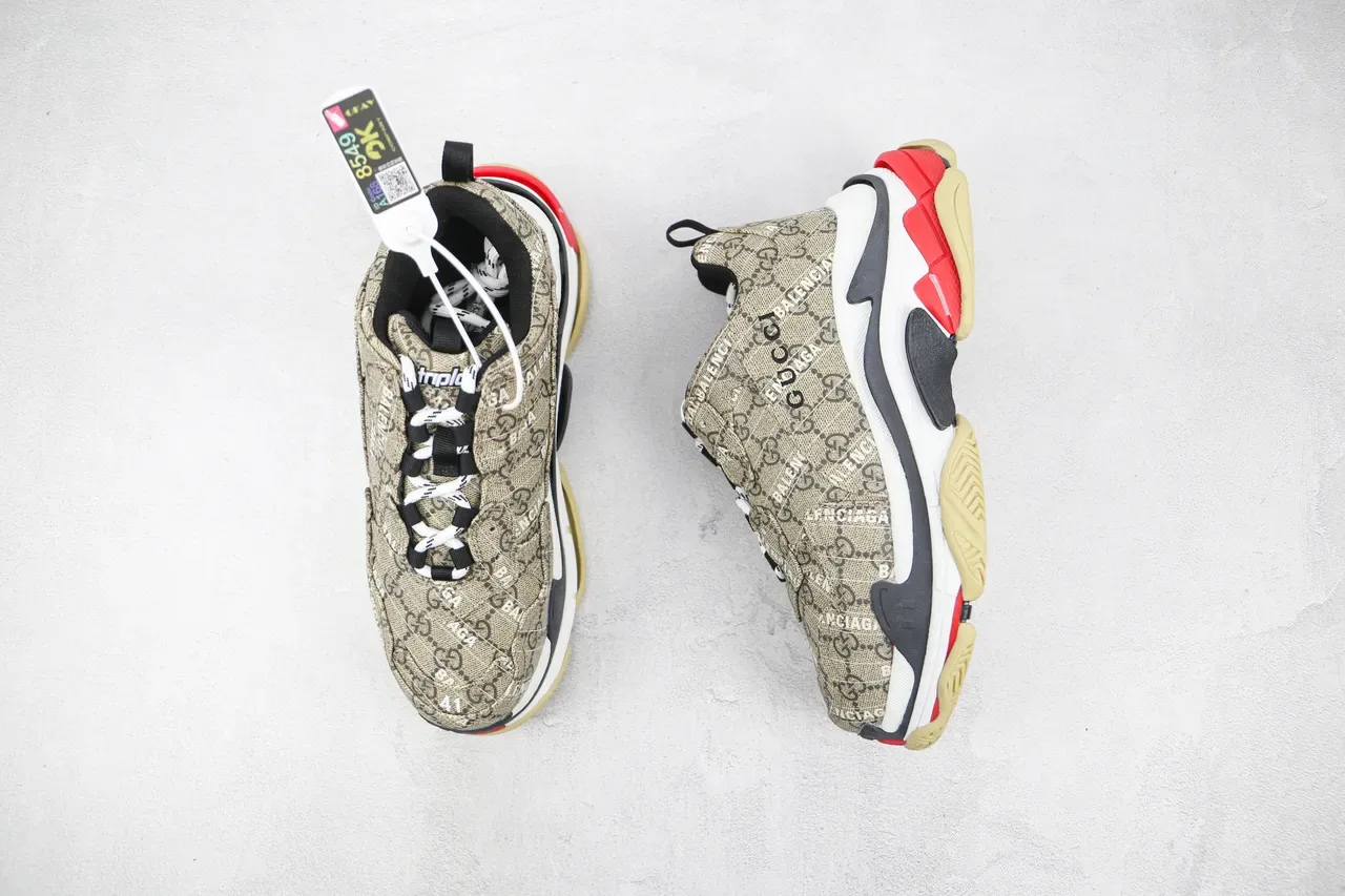 Balenciaga Triple S Monogram Beige Red Gum চাঙ্কি স্নিকার্স 2
