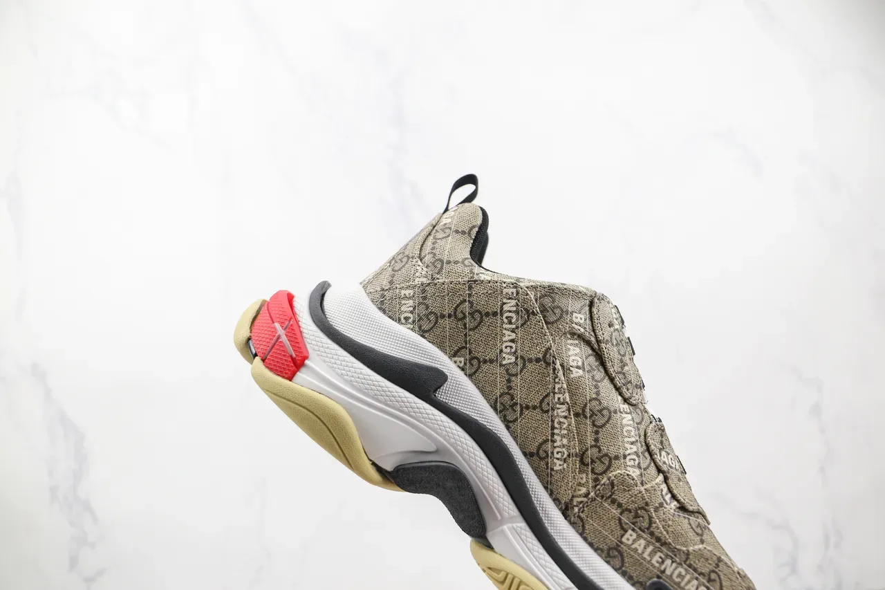 Balenciaga Triple S Monogram Beige Red Gum চাঙ্কি স্নিকার্স 4