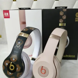 Beats Solo3 Wireless Bear Collaboration Over-ear Headphones