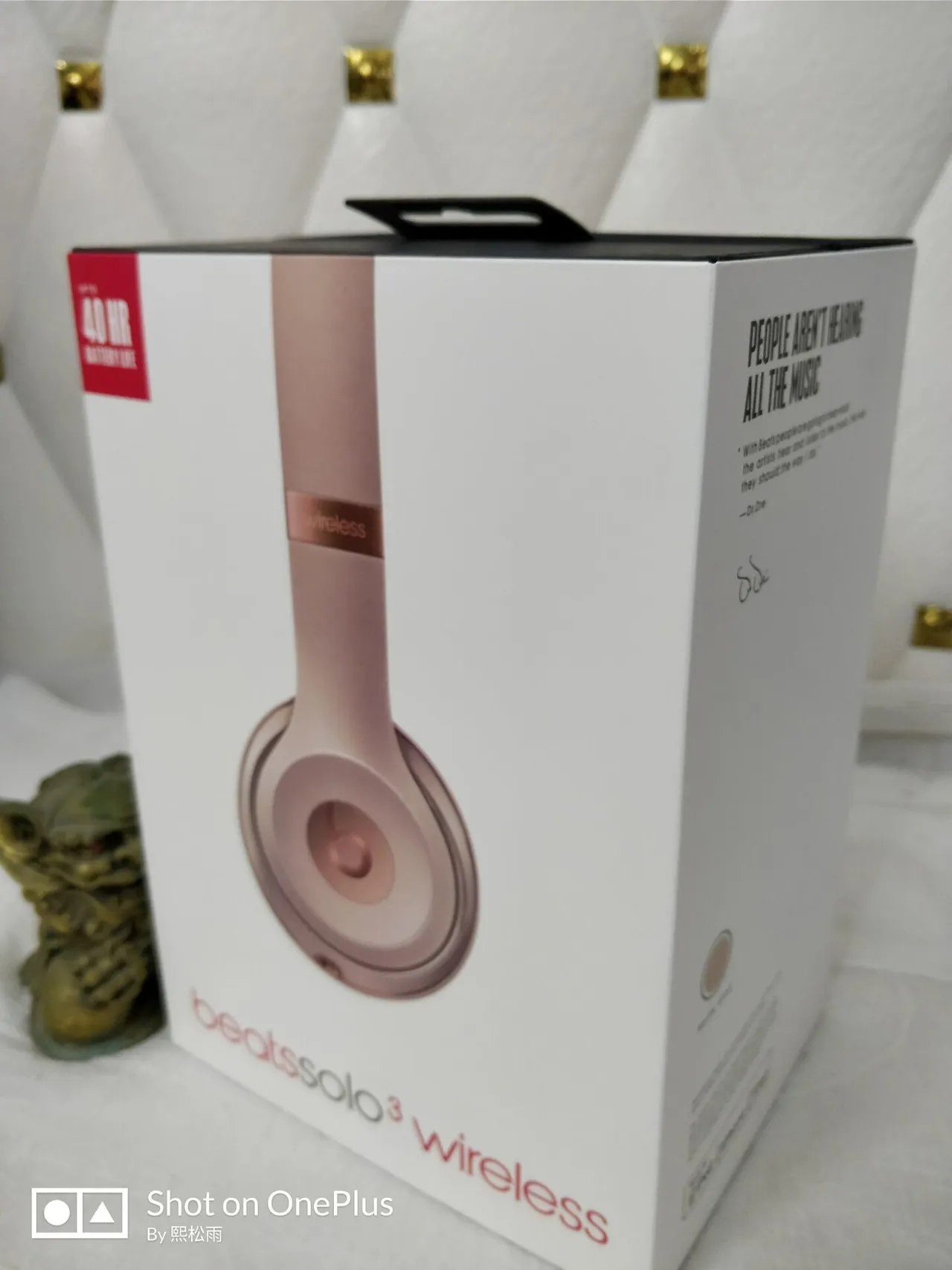 Beats Solo3 Wireless Bear Collaboration Over-ear Headphones 24