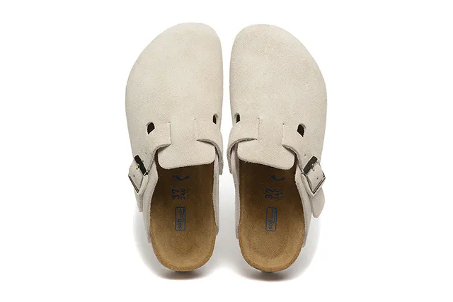 Birkenstock Arizona বেইজ স্যুড ক্লগ 2