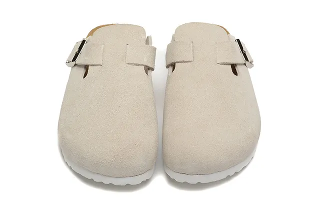 Birkenstock Arizona বেইজ স্যুড ক্লগ 3