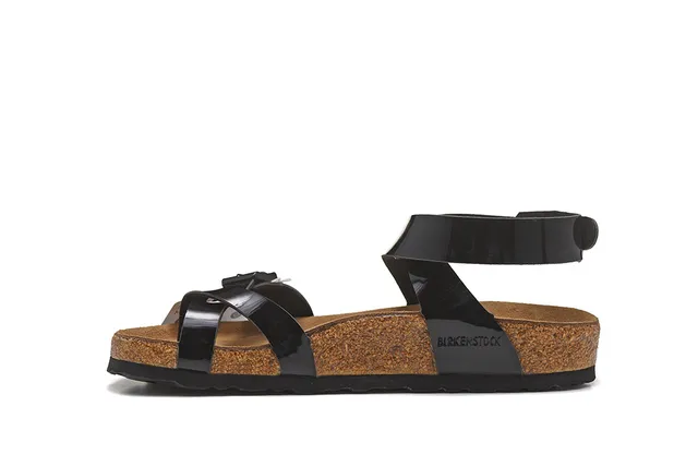 Birkenstock Arizona चमकदार काला ग्लाडिएटर सैंडल 4