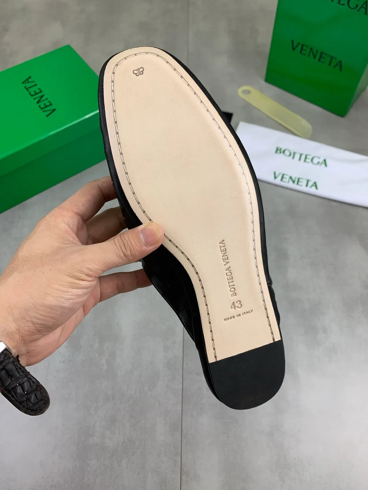 Bottega Veneta Andiamo جلد منسوج أسود مول أحذية كاجوال 3