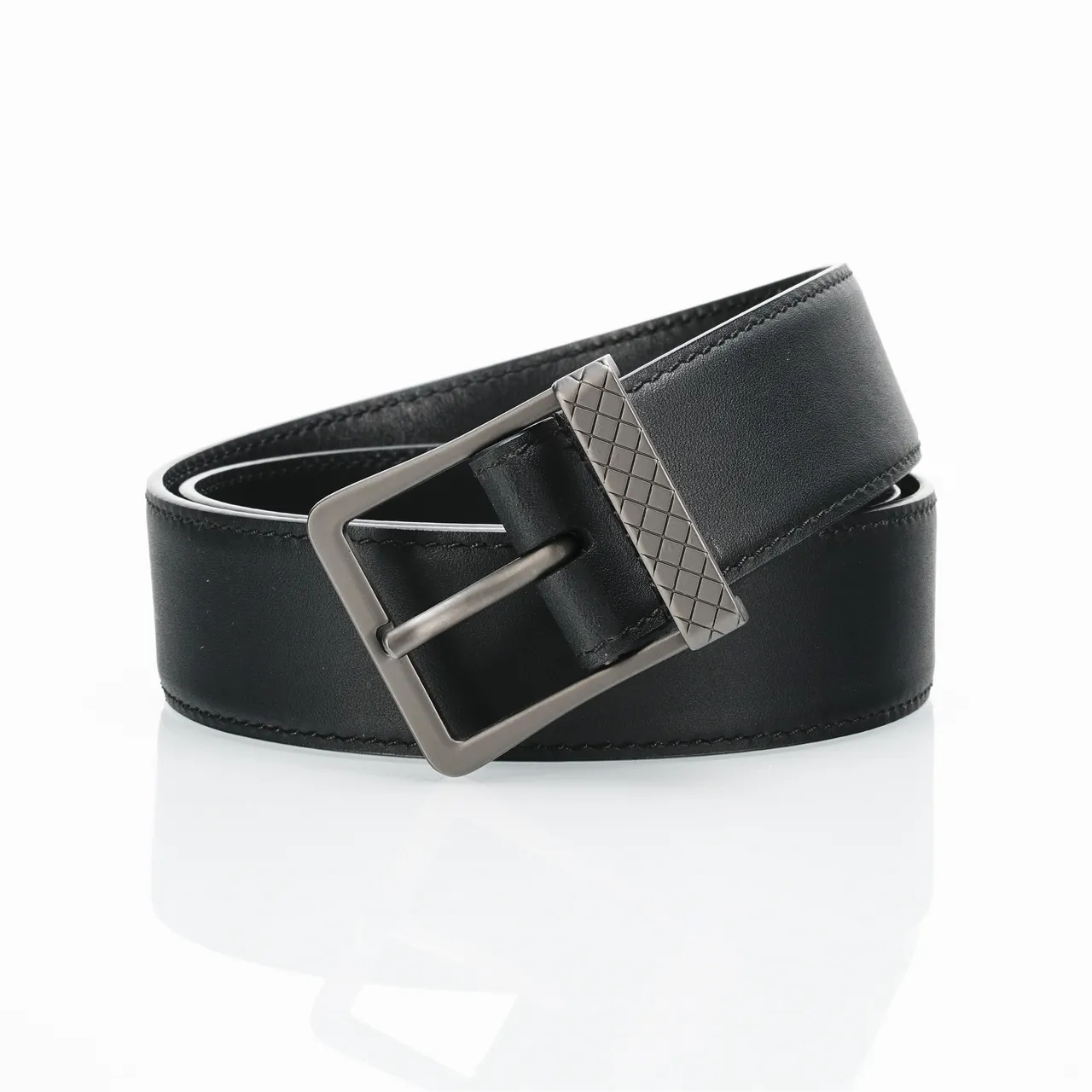 Bottega Veneta Cassette काला चमड़े का बेल्ट 4