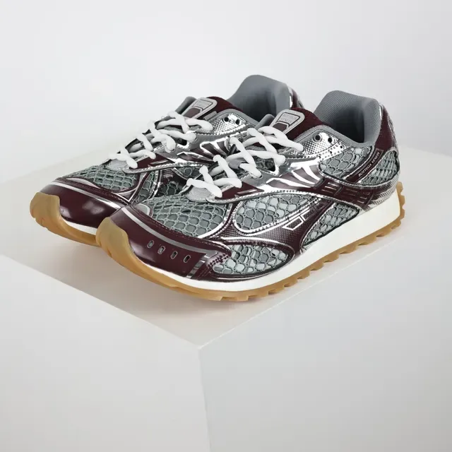 Bottega Veneta Cassette Sneakers Lifestyle Burdeos e Prata de Malha 2