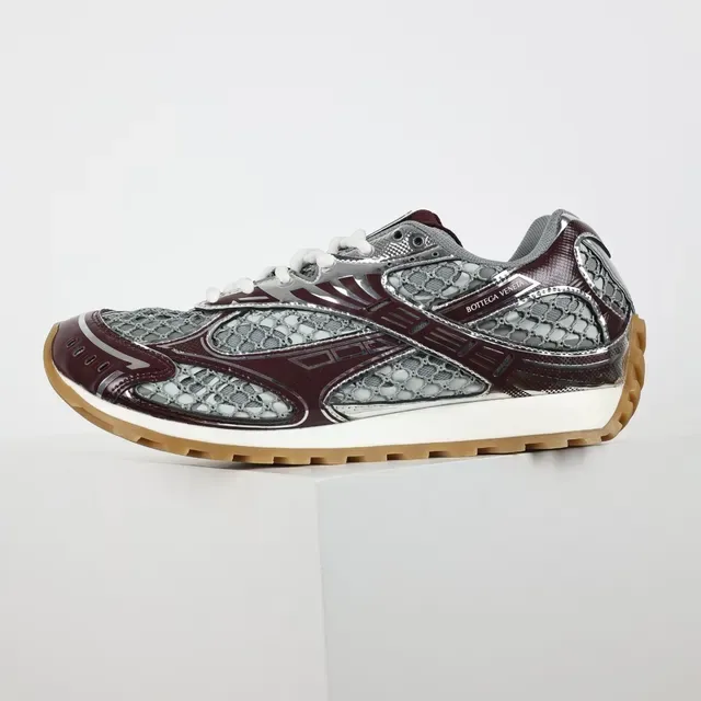 Bottega Veneta Cassette Sneakers Lifestyle Burdeos e Prata de Malha 9