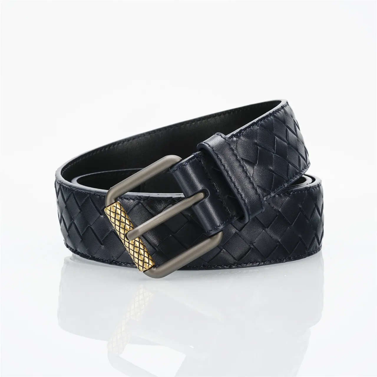 Bottega Veneta Cassette Intrecciato 黑色皮革腰带 4