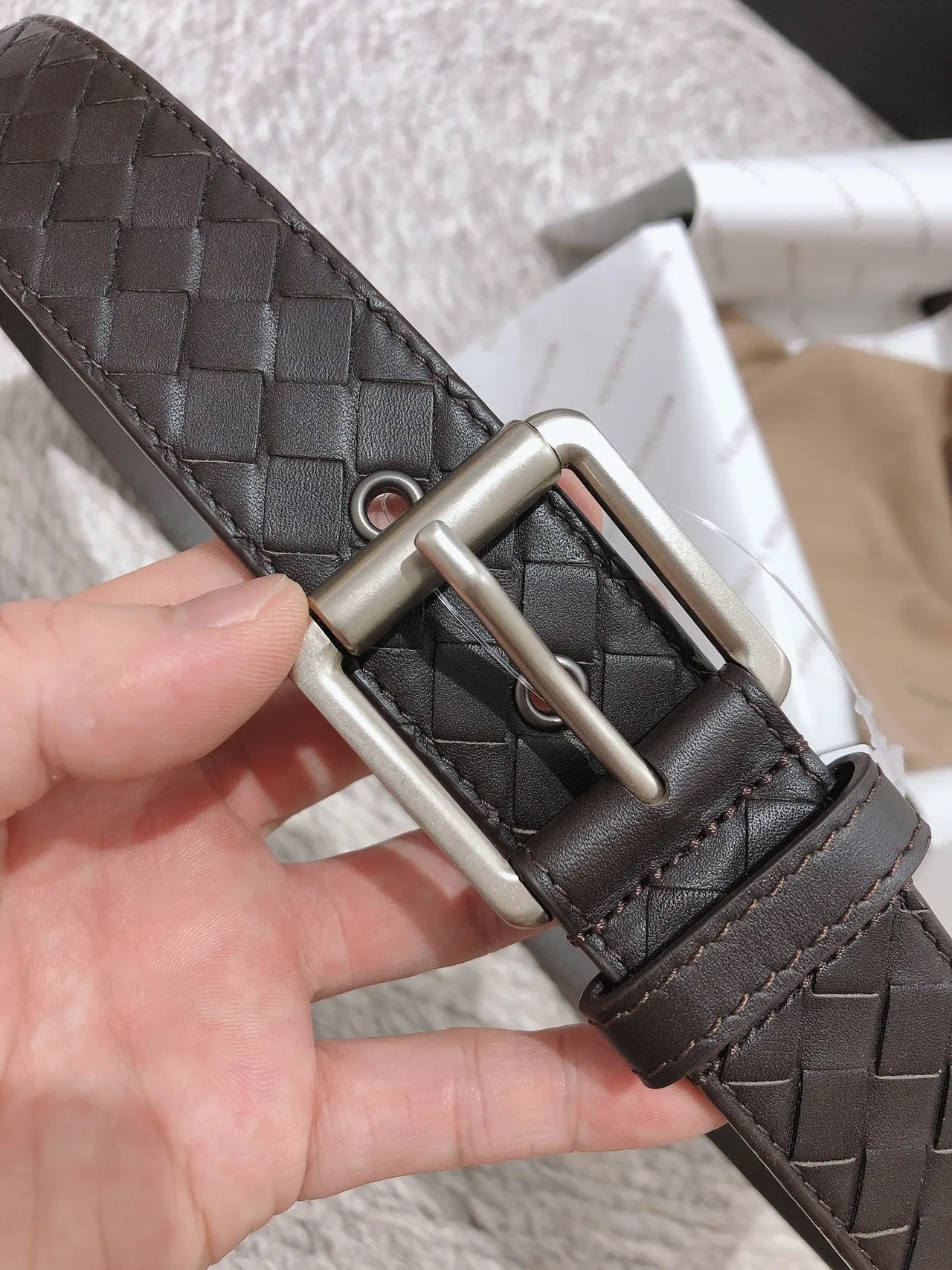 Bottega Veneta Intrecciato 棕色银色编织矩形扣皮革腰带 7