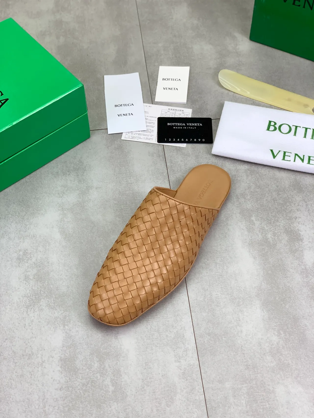 Bottega Veneta Sardine Beige Intrecciato Cuir Tissé Mule Silhouette Chaussures Casual 2