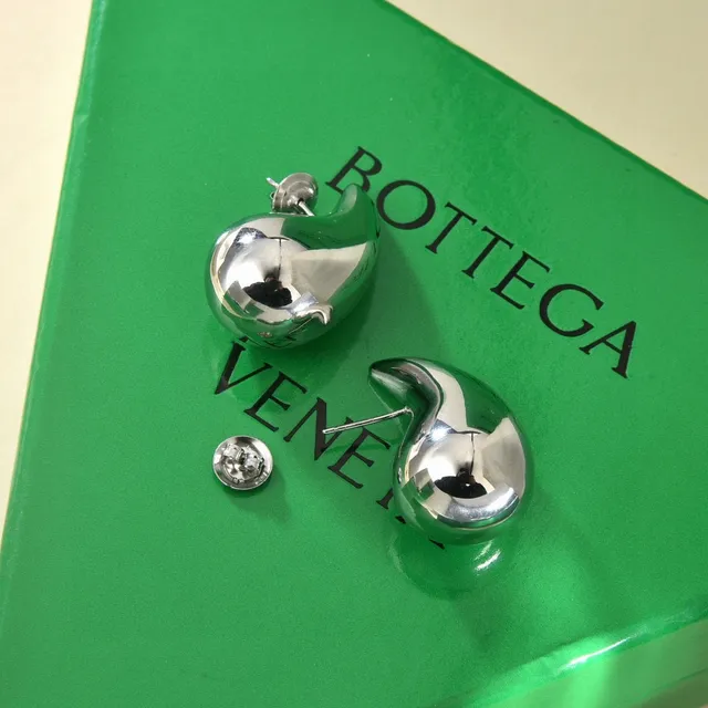 Bottega Veneta 沙丁鱼泪滴抛光金银耳钉 2