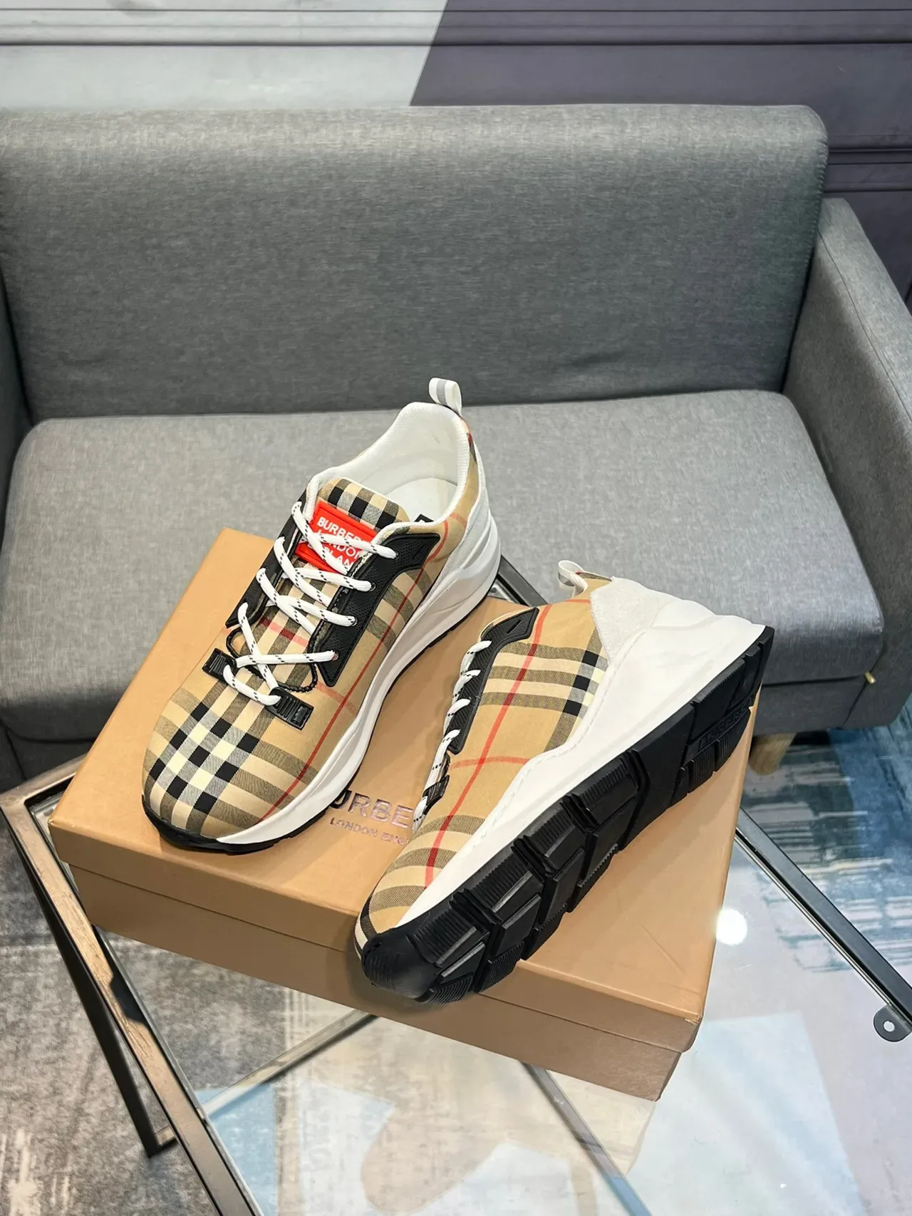 Burberry Beige Preto Vintage Check Têxtil Superior Sola Grossa Borracha Branca Tênis Chunky 3