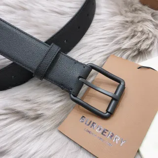 Burberry Black Beige Textured Grain Matte Rectangular Buckle Leather Belt