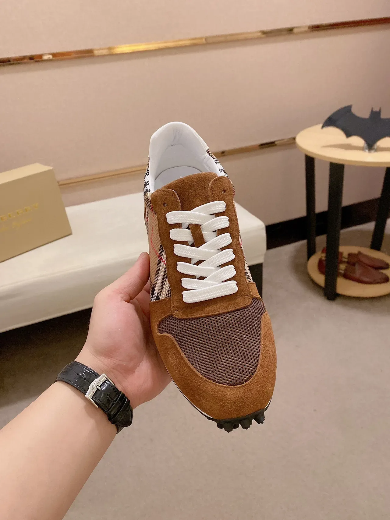Burberry ব্রাউন বিজ স্যুয়েড এবং হাউস চেক টেক্সটাইল আপার মেশ টো ওভারলে লাইফস্টাইল স্নিকার্স 9
