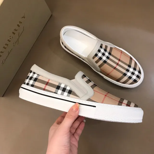 Burberry House Check Slip-On Sneaker बेज बहुरंगी कपड़ा लाइफस्टाइल स्नीकर 7