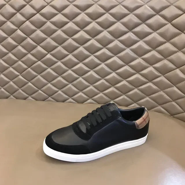 Burberry Knight Black et House Check sneakers lifestyle 5