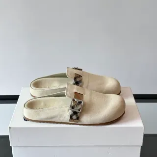 Burberry Lola حذاء لوفر بيج براون سويد مع حزام مفصل
