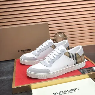 Burberry Lola Blanc Beige Baskets Lifestyle Basses en Daim et Cuir Panelées
