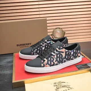 Burberry Zapatillas Lifestyle con estampado de monograma negro y blanco
