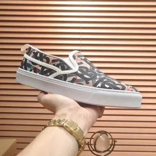 Burberry Monogram Slip-On Multicolor White Lifestyle Sneakers — Burberry Lifestyle Sneakers photo from the Yupoo catalog