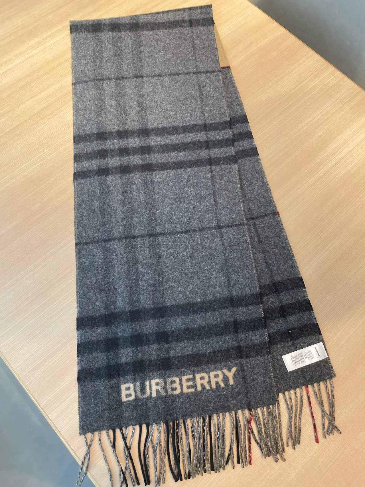 Burberry নোবা চেক কয়লা ধূসর ক্যাশমিয়ার স্কার্ফ 6