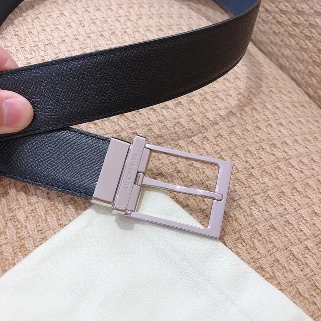 Burberry Reversible Black and Navy Leather Belt 6