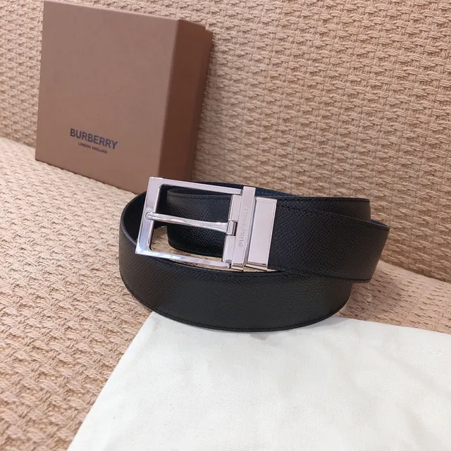 Burberry Reversible Black and Navy Leather Belt 8