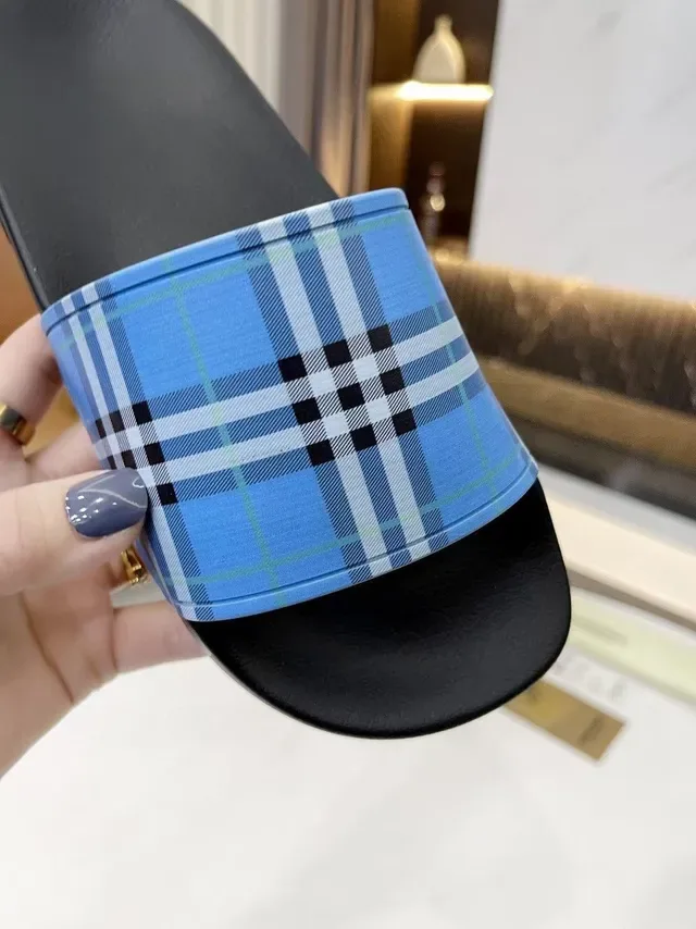 Burberry Slide Noir et Bleu Sandales à Une Courroie 7