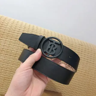 Burberry TB Monogram Ceinture en cuir noir