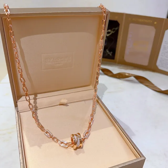 Bvlgari B.zero1 गुलाबी सोना और सफेद सिरेमिक डायमंड नेकलेस 7