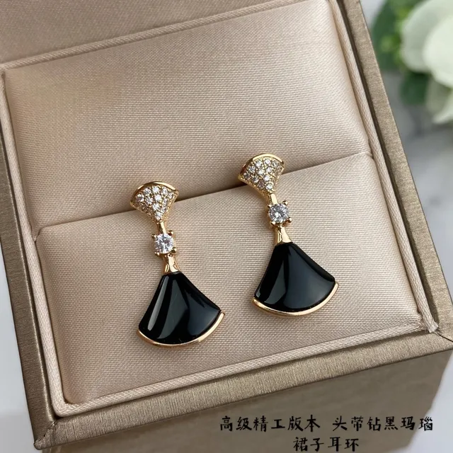 Bvlgari Divas’ Dream Fan-Shaped Black Enamel and Gold-Tone Crystal Earrings 5