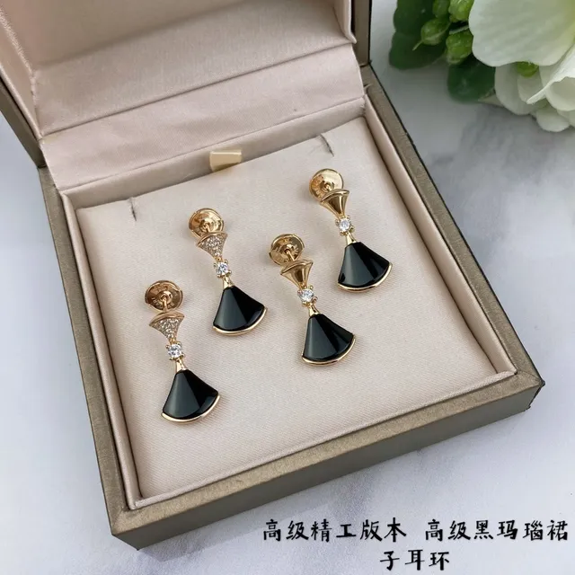 Bvlgari Divas’ Dream Fan-Shaped Black Enamel and Gold-Tone Crystal Earrings 9