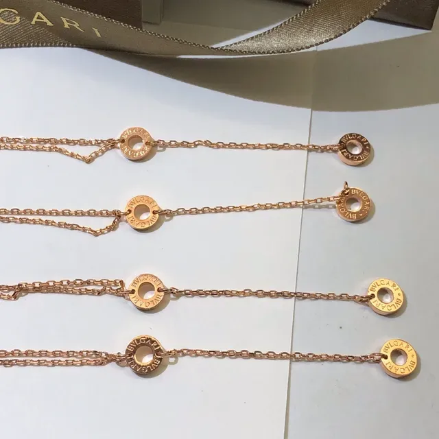 Bvlgari Divas’ Dream Fan-Shaped Stone Pendant Bracelets 4