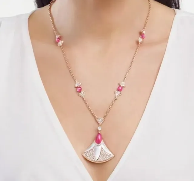 Bvlgari Divas’ Dream Gold Diamond and Ruby Fan Motif Necklace 8