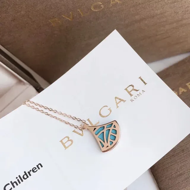 Bvlgari Divas’ Dream collar con colgante de abanico turquesa 8