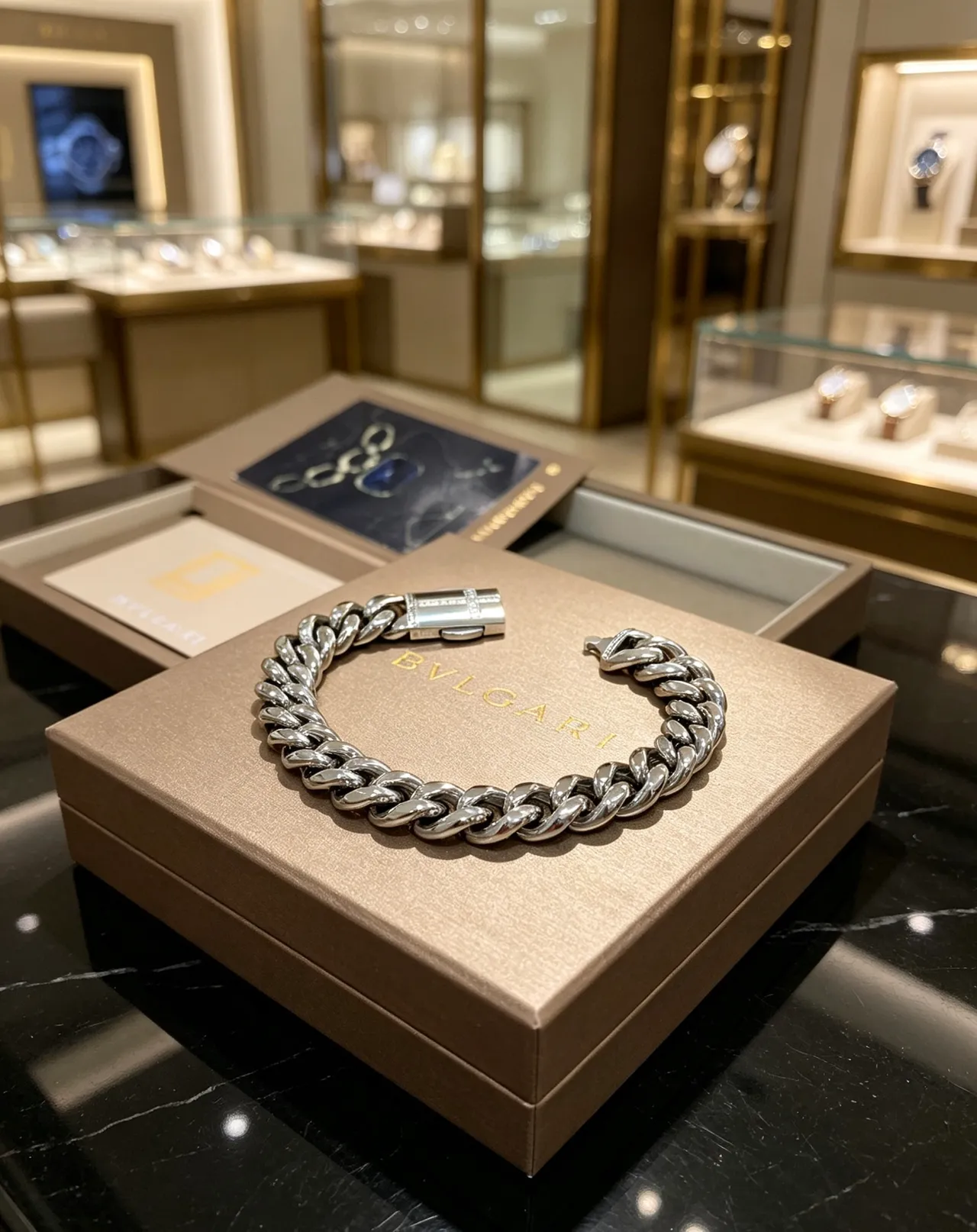 Bvlgari Iconica Pulsera de plata gruesa con eslabones curb-link pulida 9