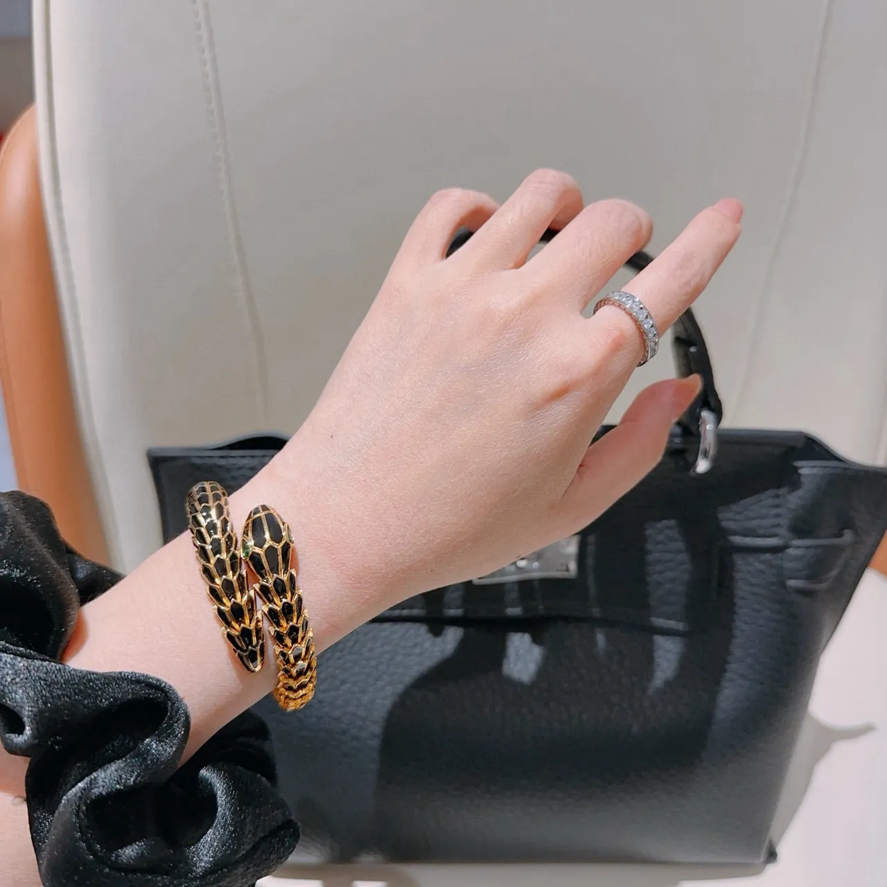 Bvlgari Serpenti Black Enamel and Emerald Eye Gold Bracelet 5