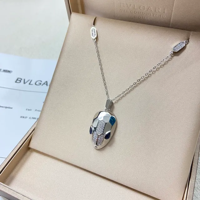 Bvlgari Serpenti Collares Pendente de Cabeça de Serpente Facetados 3
