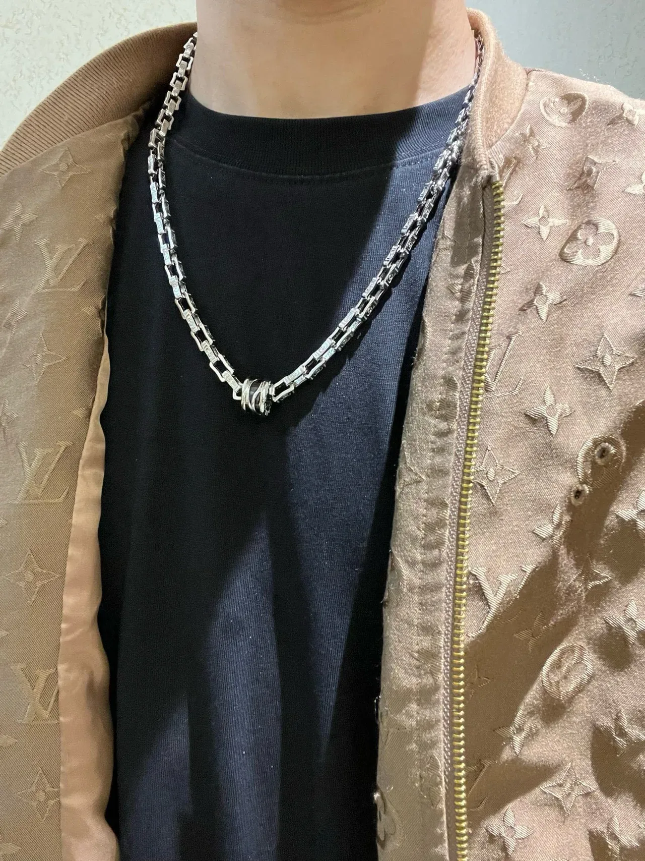 Bvlgari 蛇形灵感 扭曲扣 银色链条项链 2