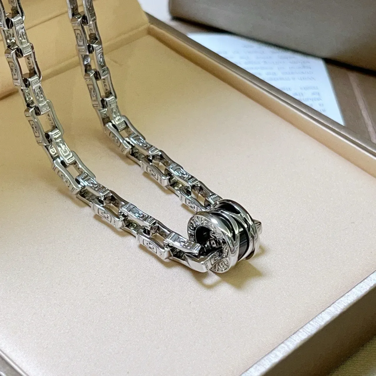 Bvlgari 蛇形灵感 扭曲扣 银色链条项链 6